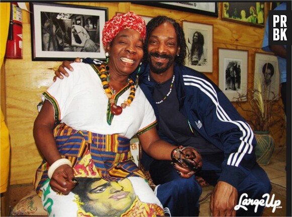Snoop Dogg Lion en compagnie de la mère de Bob Marley