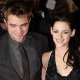 Kristen Stewart et Robert Pattinson vont devoir garder le sourire