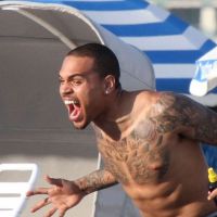 Chris Brown : furieux que Rihanna le défende !
