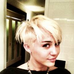 Miley Cyrus : elle nous montre son soutif sur Twitter ! (PHOTO)