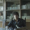 Julian Perretta : Naked, le clip électro qui va vous déshabiller ! (Vidéo)