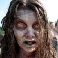 The Walking Dead saison 1 : Les zombies envahissent NT1 ce soir !
