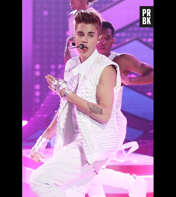 Justin Bieber : Tout de blanc vêtu, tel un ange !
