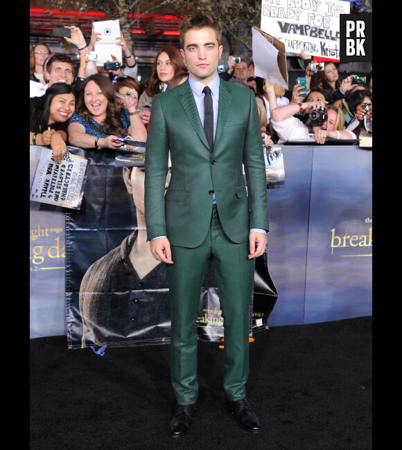 Robert Pattinson en vert pour l'avant-première de Twilight 5