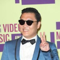 PSY : Gangnam Style, il a gagné des MILLIONS grâce à son buzz de l&#039;année !
