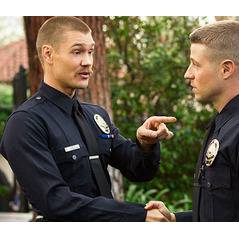 Chad Michael Murray (Les Frères Scott) en mode moustachu dans Southland !