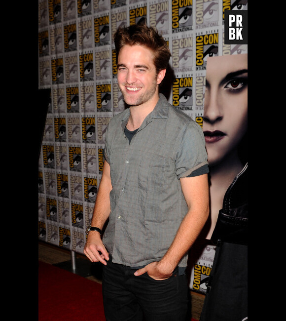 Robert Pattinson a dû perdre son beau sourire à Noel !