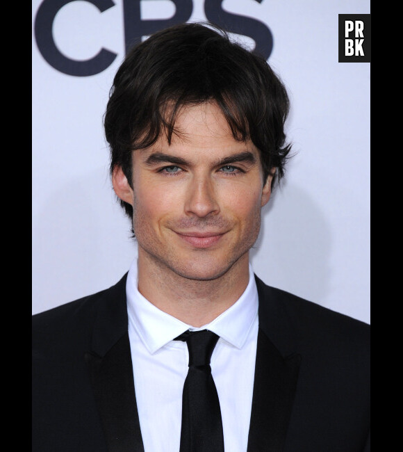 Ian Somerhalder sans Nina Dobrev mais très hot aux People's Choice Awards