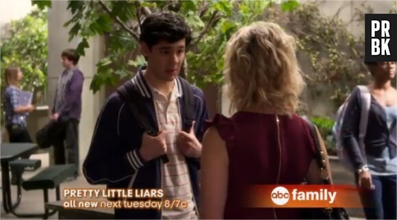 Lucas effrayé par Mona dans Pretty Little Liars