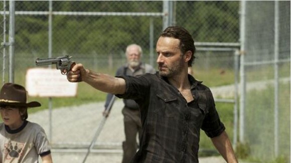 The Walking Dead : Rick et les zombies débarquent en figurines !
