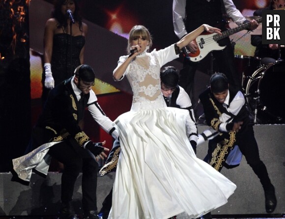 Taylor Swift est repartie bredouille mais a quand même fait le show.