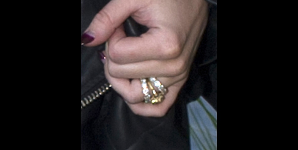 Miley Cyrus a fièrement porté sa bague de fiançailles