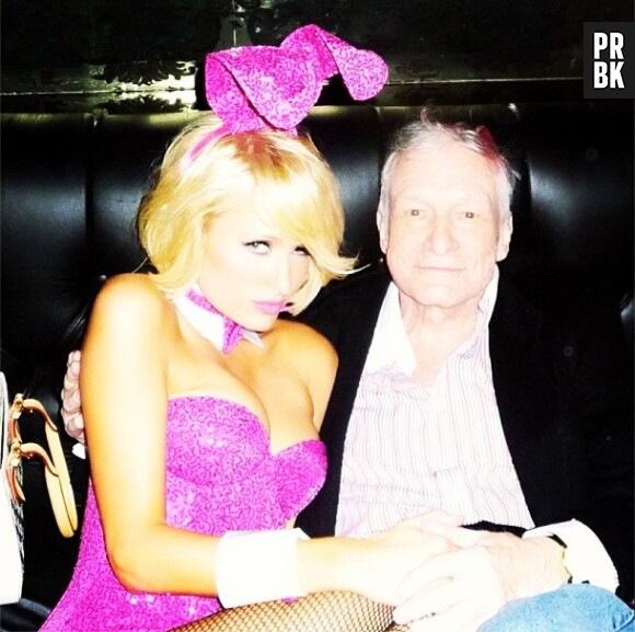 Paris Hilton, en lapin sexy avec Hugh Hefner pour Pâques
