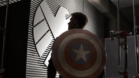 Captain America 2 : première photo du super-héros, nouveau costume ?