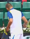 Mikhail Youzhny s'est acharné sur sa raquette à Roland Garros 2013.