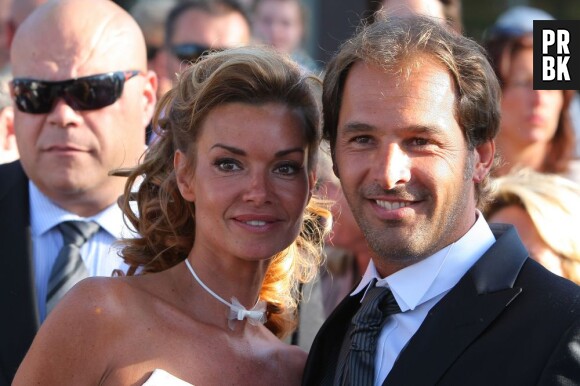 Ingrid Chauvin et Thierry Peythieu à leur mariage en août 2011