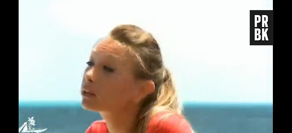 Nicole ne se laisse pas faire par Shanna dans Les Marseillais à Cancun