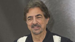 Esprits Criminels : Joe Mantegna répond aux critiques de Mandy Patinkin (INTERVIEW)