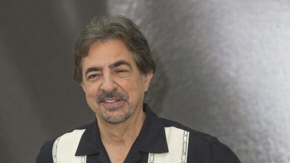 Esprits Criminels : Joe Mantegna répond aux critiques de Mandy Patinkin (INTERVIEW)