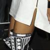 Rihanna a sorti de drôles de bottes, à Londres le samedi 15 juin 2013