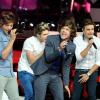 One Direction, aussi mignons que des "chiots" pour Rosie Huntington-Whiteley
