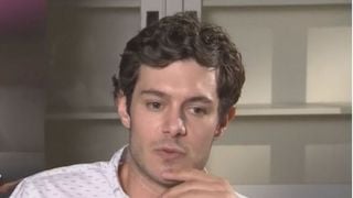 Adam Brody évoque ses relations passées pour la promo de Some Girl(s)