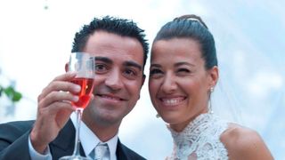 Xavi Hernandez : la star du FC Barcelone se marie devant Lionel Messi