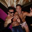 Les Marseillais à Cancun : Mickaël fait tomber le bas pendant une soirée à Gruissan le 21 juillet 2013
