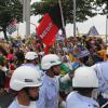 Le Pape François accueilli par une foule en liesse à Rio de Janeiro au Brésil