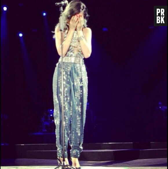 Rihanna : émue par l'amour de son public pendant son concert à Lille le 20 juillet 2013