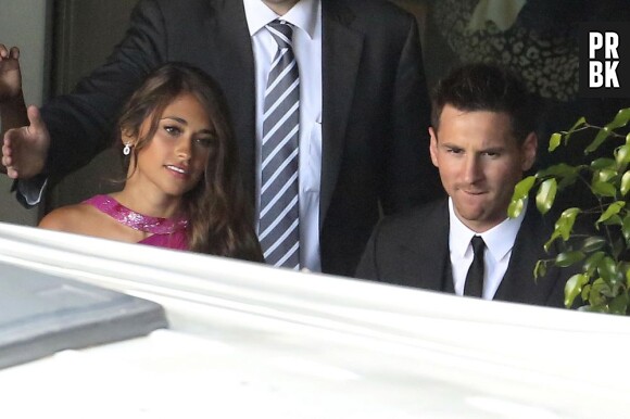 Lionel Messi et Antonella Roccuzzo au mariage de Xavi, le 13 juillet 2013 en Espagne