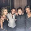 Taylor Swift et Harry Styles posent ensemble après la cérémonie des MTV VMA 2013 le 25 août 2013