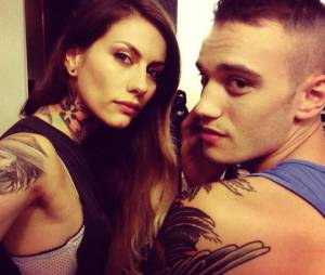 Secret Story 7 : Julien et Fanny toujours aussi complices.
