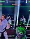 Miley Cyrus twerke avec des nains lors de son show au Grand Journal