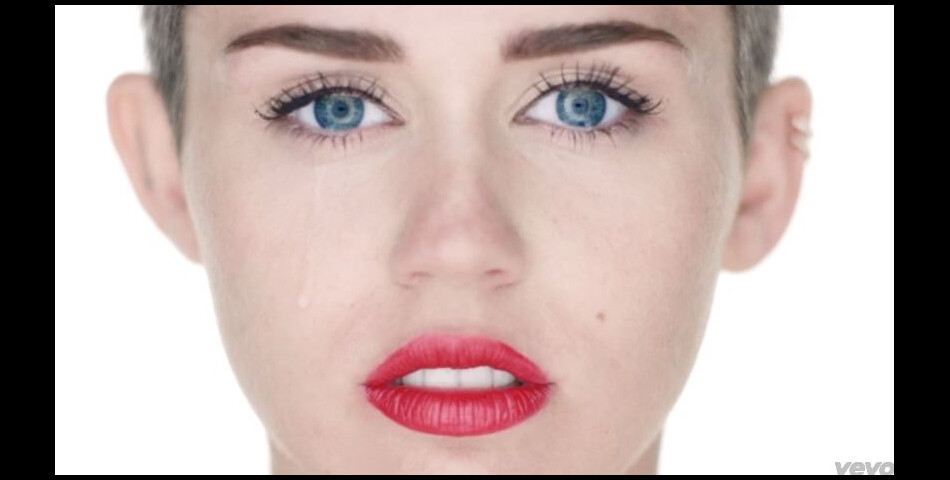 Miley Cyrus - Wrecking Ball : une &quot;expérience émouvante&quot;