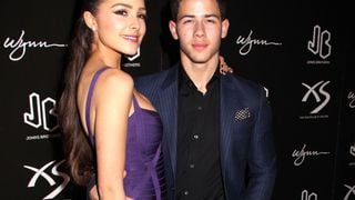 Nick Jonas collé à Olivia Culpo pour fêter ses 21 ans
