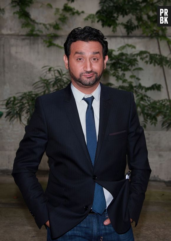 Cyril Hanouna piégé par sa maman sur Europe 1 pour son anniversaire