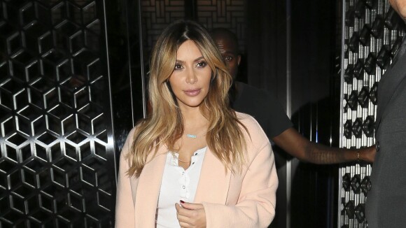 Kim Kardashian : une nouvelle vie de maman 100% ennuyante ?
