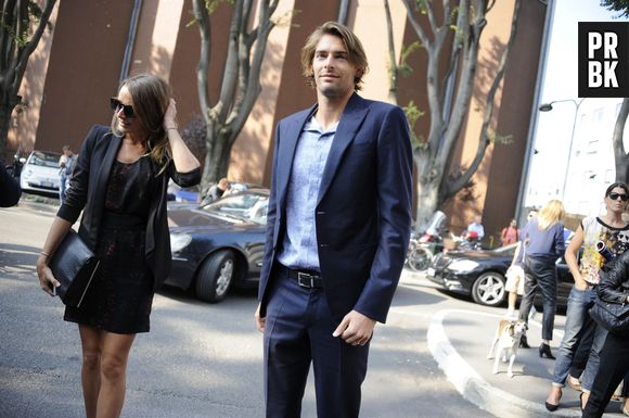 Camille Lacourt : classe et sexy pour la Fashion Week le 23 septembre 2013