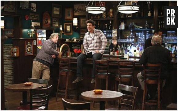 How I Met Your Mother saison 9, épisode 3 : Ted prêt à quitter New York et son bar préféré ?