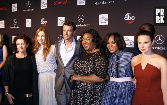 Kerry Washington et les acteurs de Scandal à la soirée de lancement de la saison 3 de Scandal le 2 octobre 2013 à New York