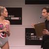 Miley Cyrus parodie sa prestation aux MTV VMA dans SNL