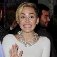Miley Cyrus : "On est censé s'embrasser avec Sinead O'Connor ?"