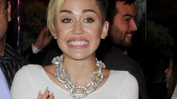 Miley Cyrus : "On est censé s'embrasser avec Sinead O'Connor ?"