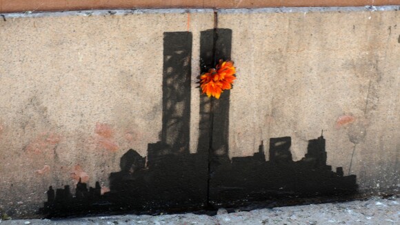 Banksy : foule à New York pour son hommage au 11 septembre