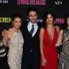 James Franco entouré de Selena Gomez et d'Ashley Benson pendant la promo de Spring Breakers