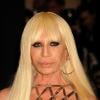 Donatella Versace, la styliste a subi de nombreuses opérations de chirurgie esthétique