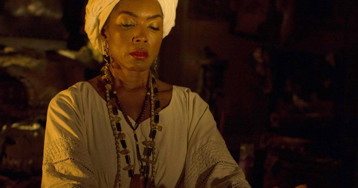 American Horror Saison 3 American Horror Story saison 3, épisode 4 : Marie Laveau - Purebreak