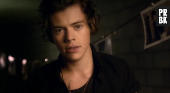 One Direction : Harry dans le clip de Story of My Life