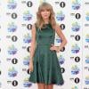 Taylor Swift combat le vent à Londres le 3 novembre 2013